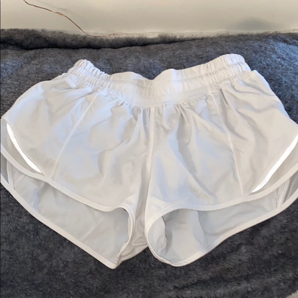 White Lululemon Shorts Hotty Hot Short II 2.5”